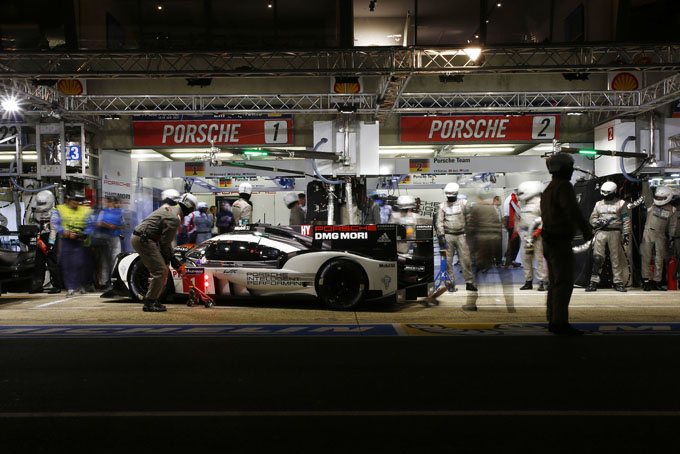 Verregende tweede kwalificatie in 24H Le Mans; Porsche behoudt pole + UITSLAG